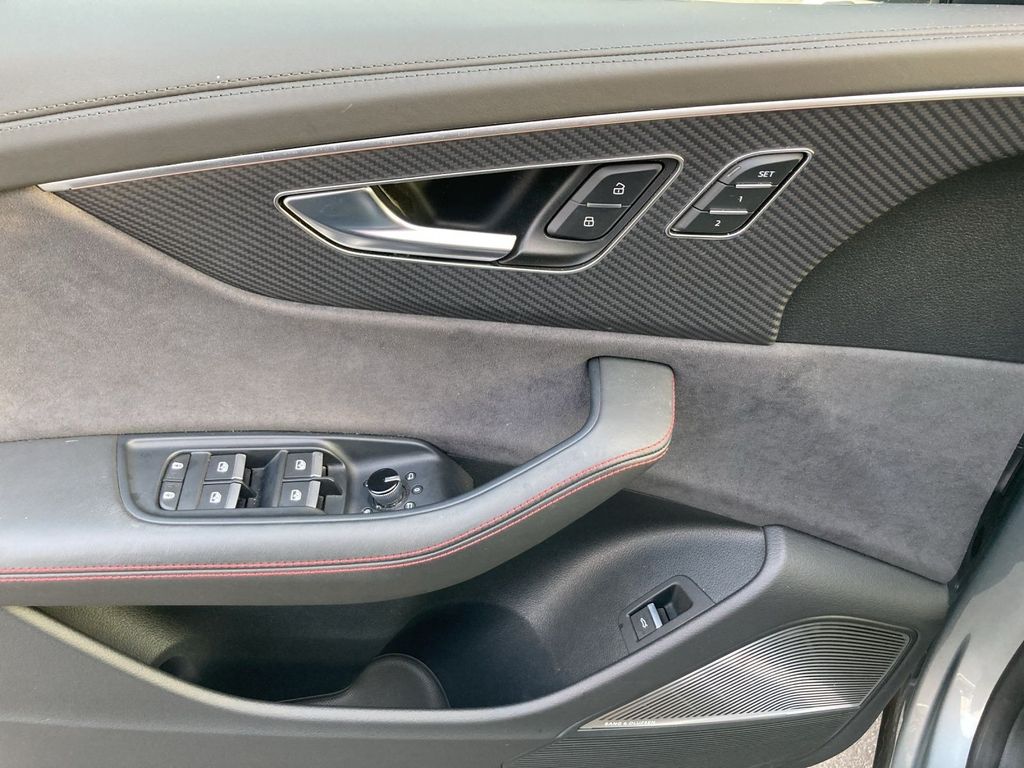 Audi RSQ8 2025
