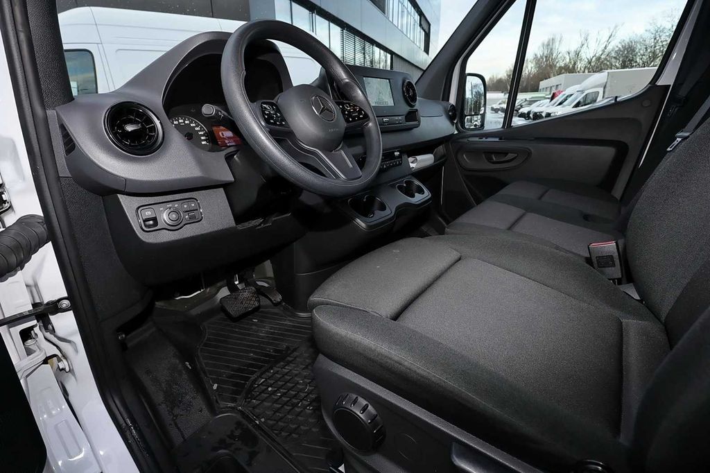 Mercedes-Benz Sprinter 2024