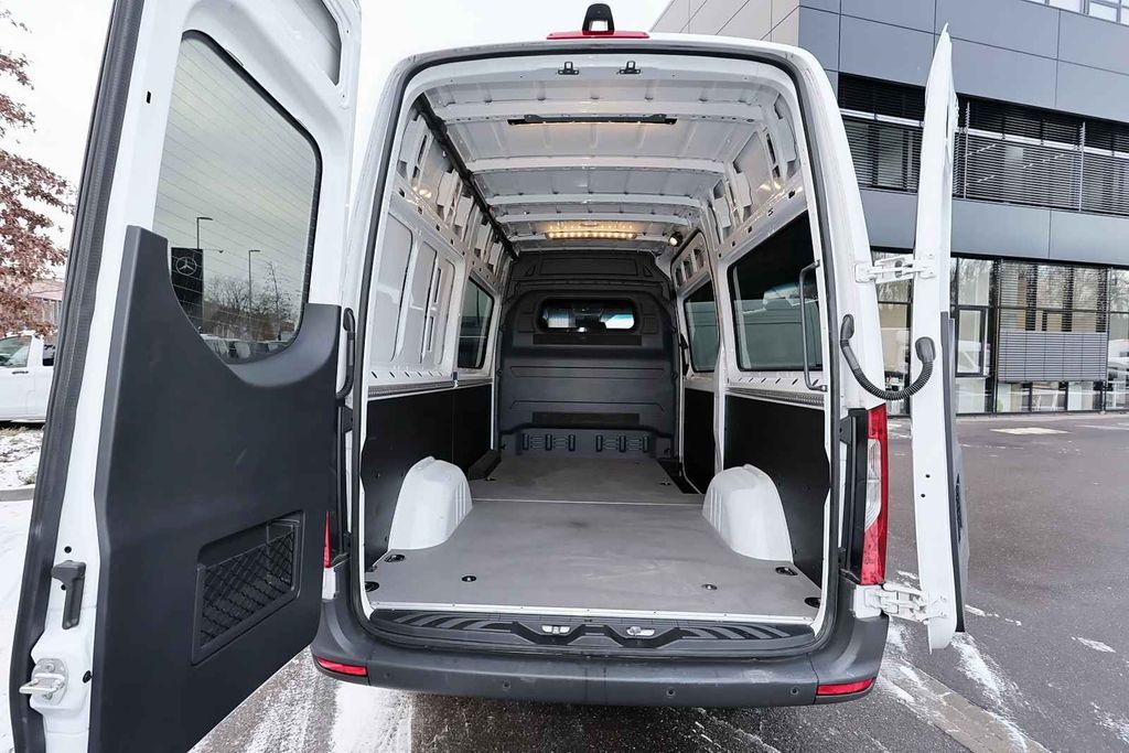 Mercedes-Benz Sprinter 2024