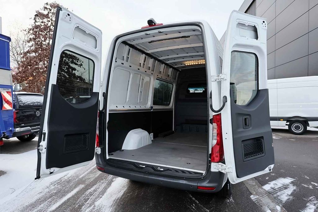 Mercedes-Benz Sprinter 2024