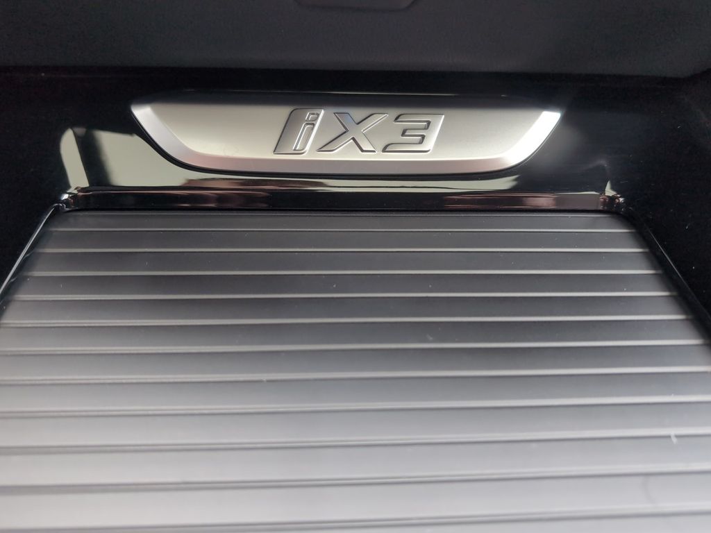 BMW iX3 2022