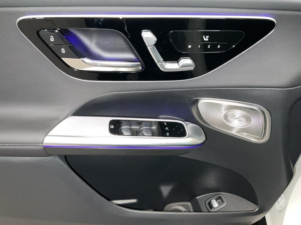 Mercedes-Benz GLC 300 2025