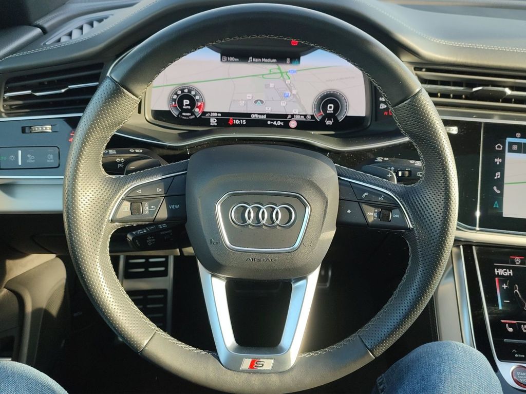 Audi SQ8 2023