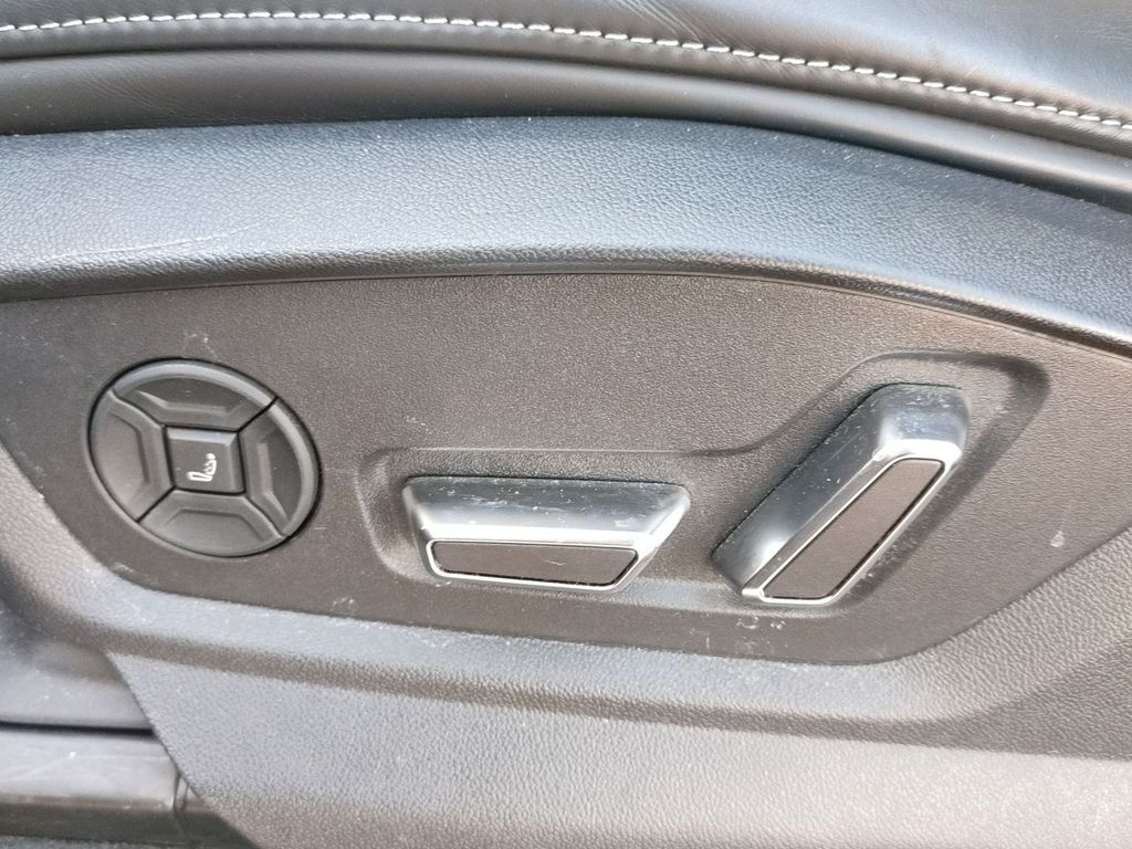 Audi SQ8 2023