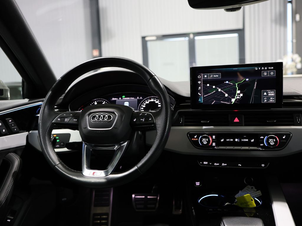 Audi A4 2023
