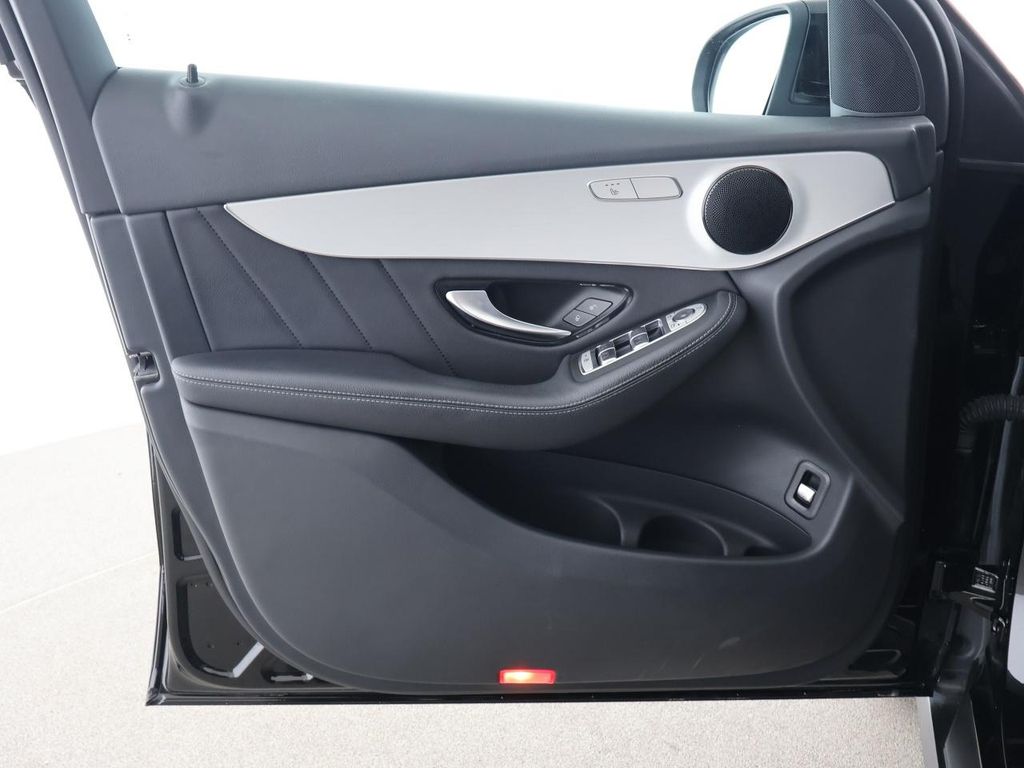 Mercedes-Benz GLC 300 2022