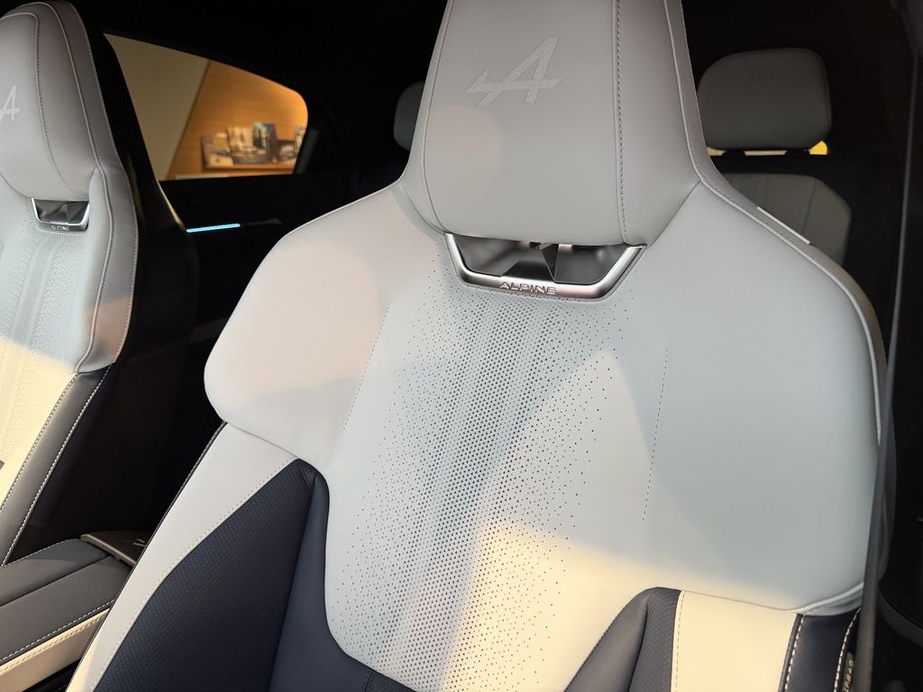 Alpine A390 2026
