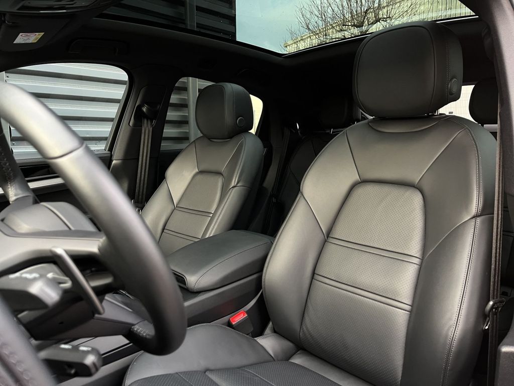 Porsche Cayenne 2024