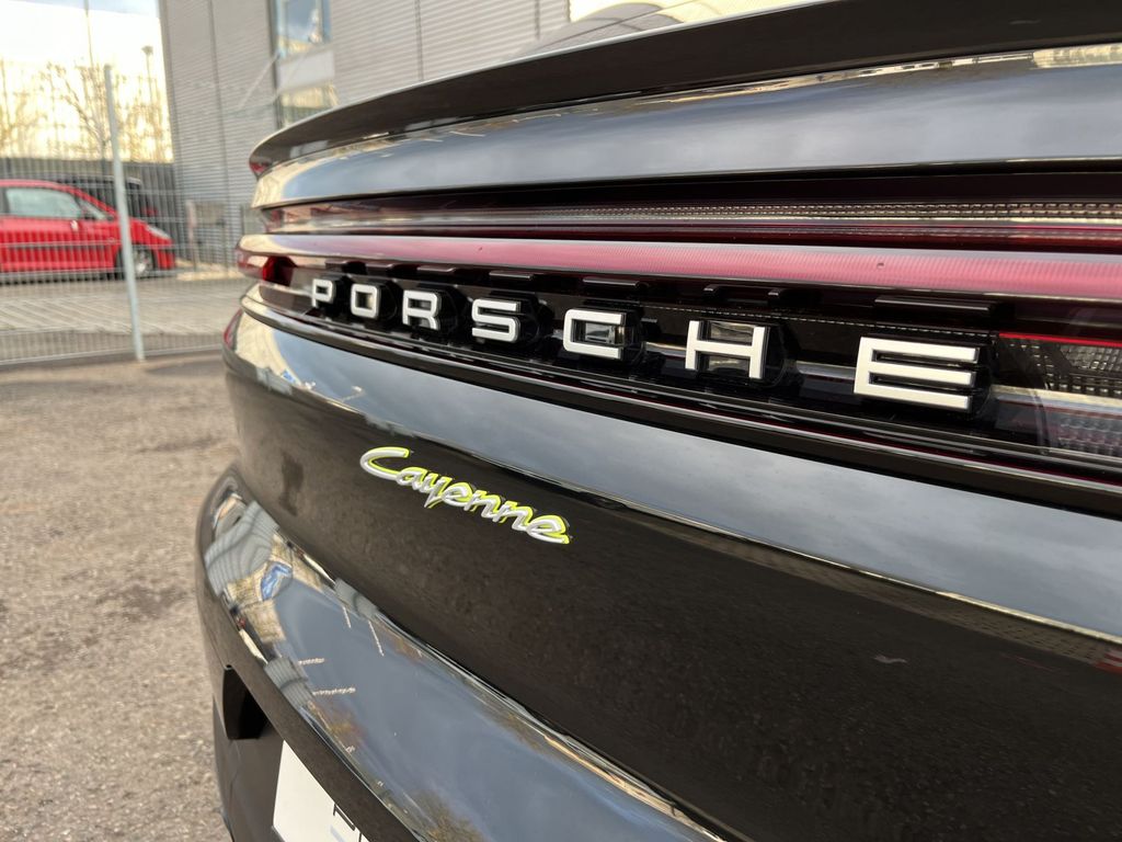 Porsche Cayenne 2024