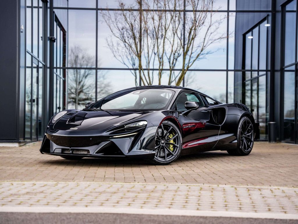 McLaren Artura 2022