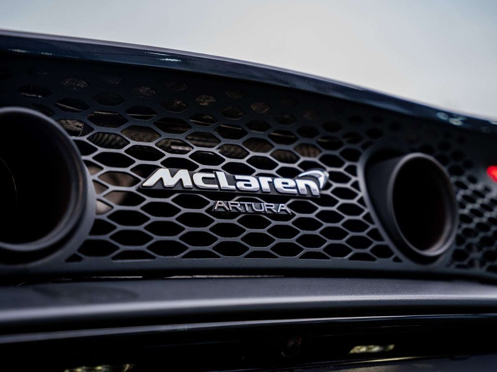 McLaren Artura 2022