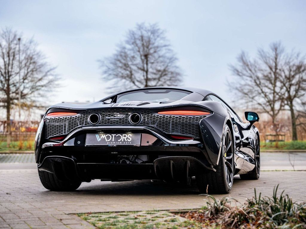 McLaren Artura 2022