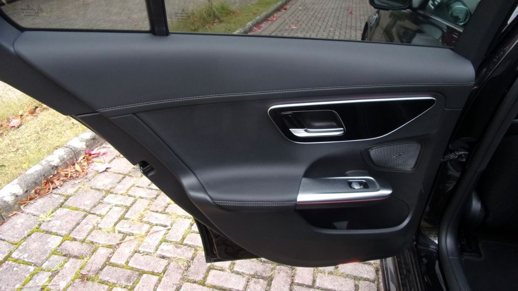 Mercedes-Benz C 220 2025