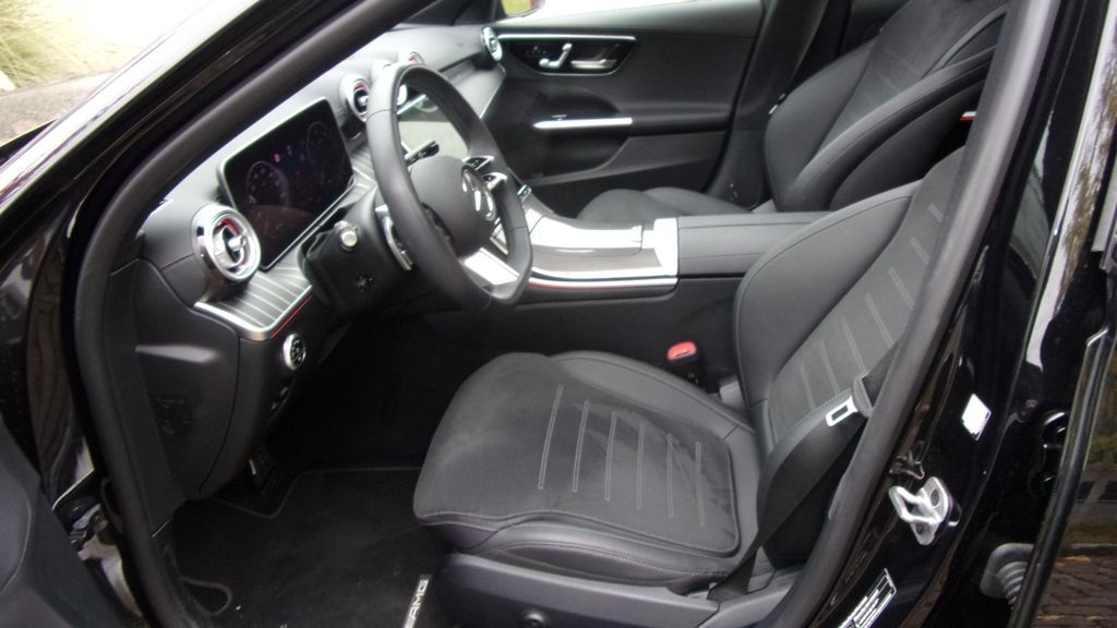 Mercedes-Benz C 220 2025