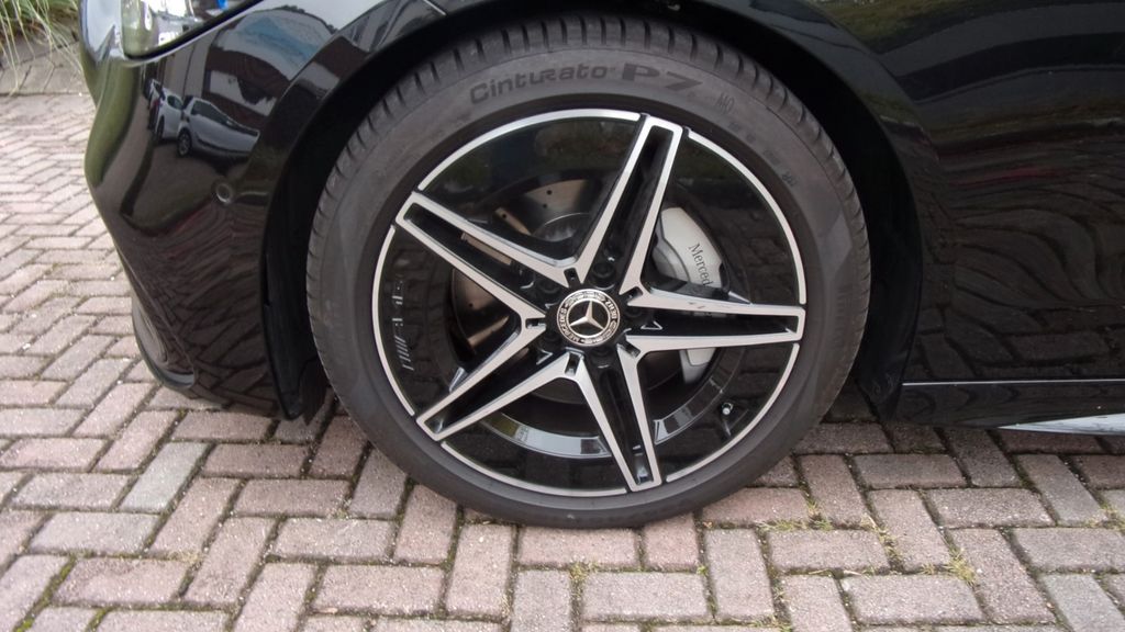 Mercedes-Benz C 220 2025