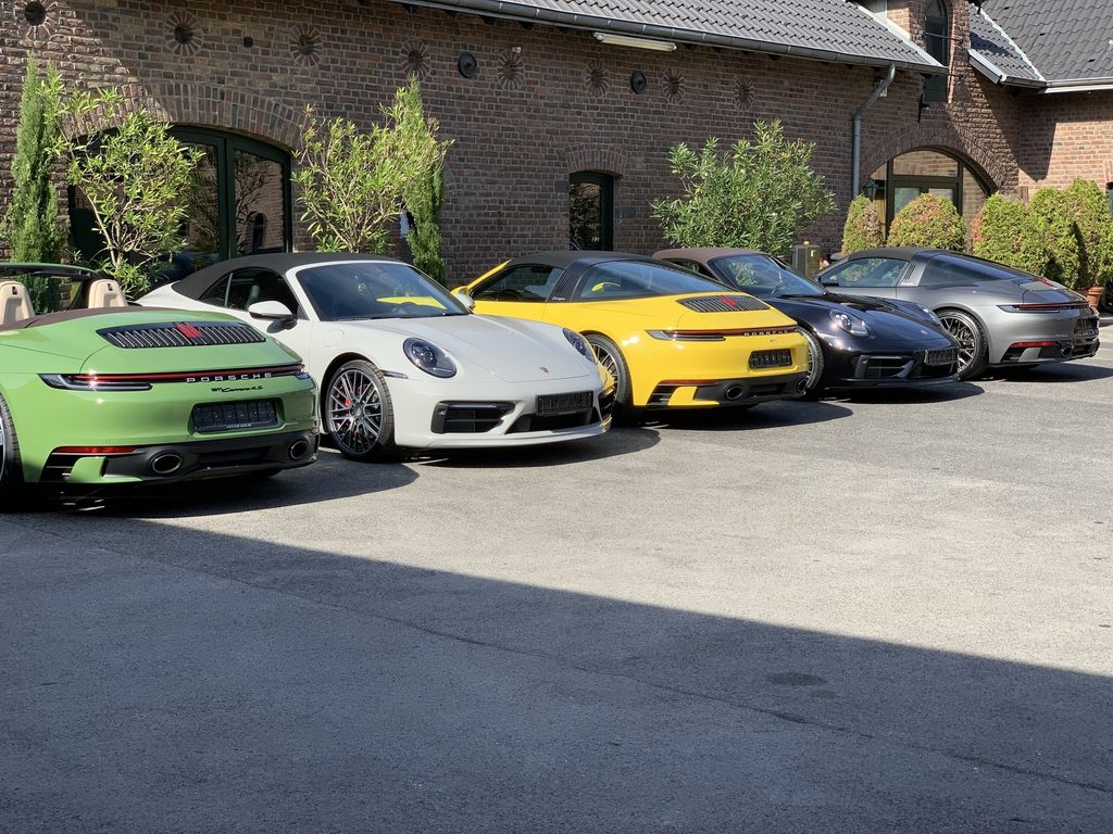 Porsche 992 2025