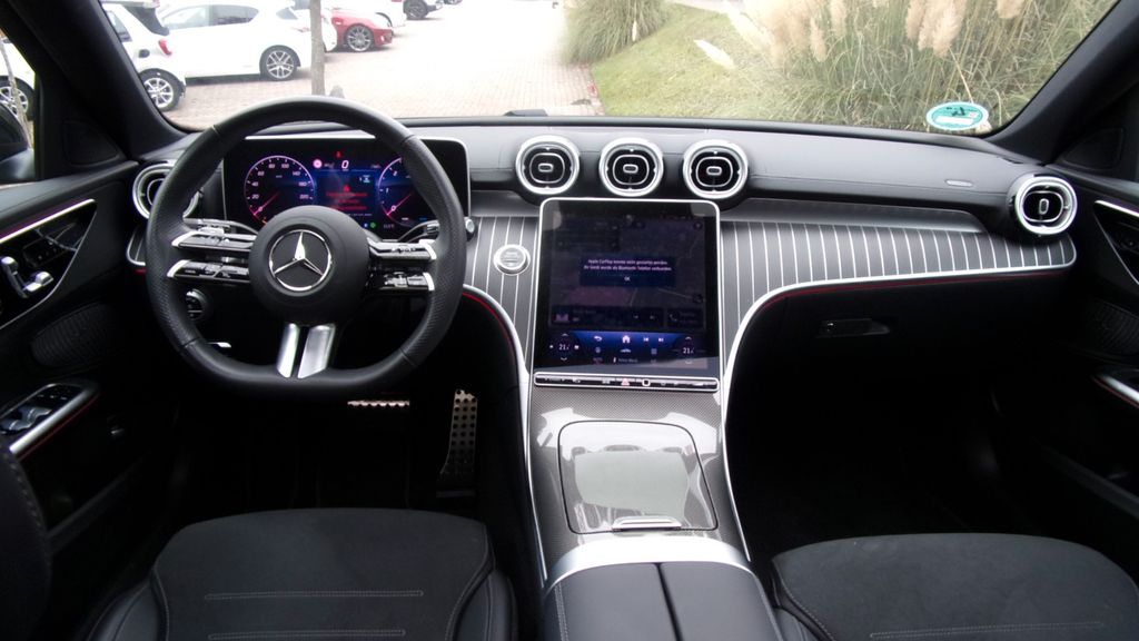 Mercedes-Benz C 220 2025