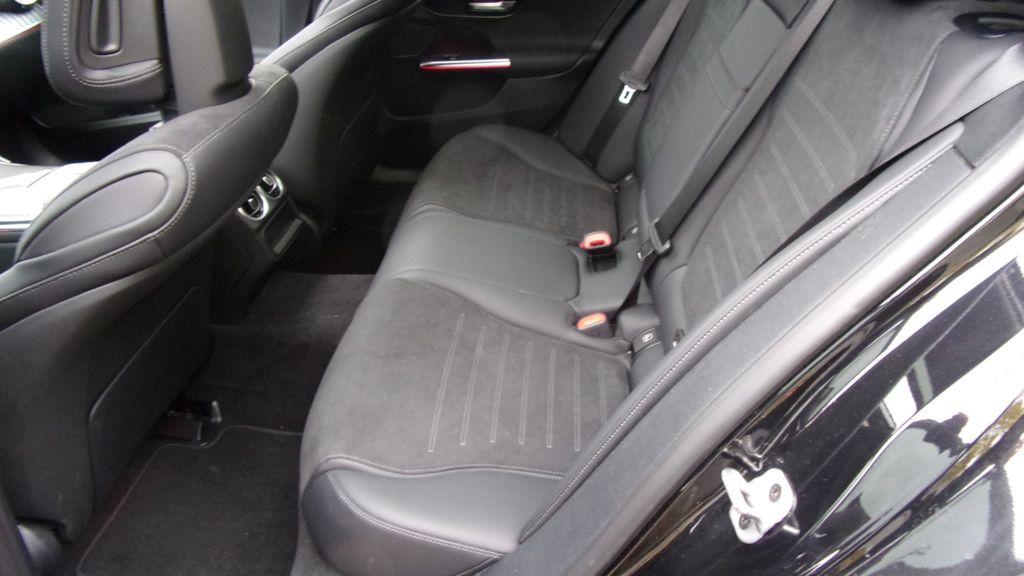 Mercedes-Benz C 220 2025