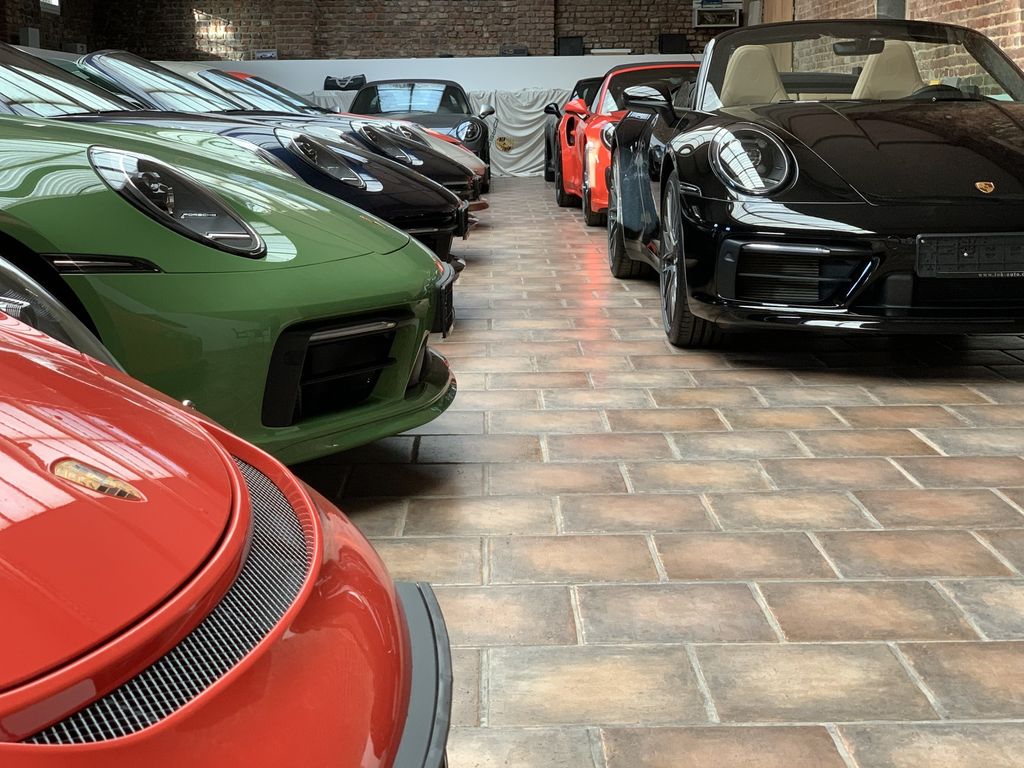 Porsche 992 2025