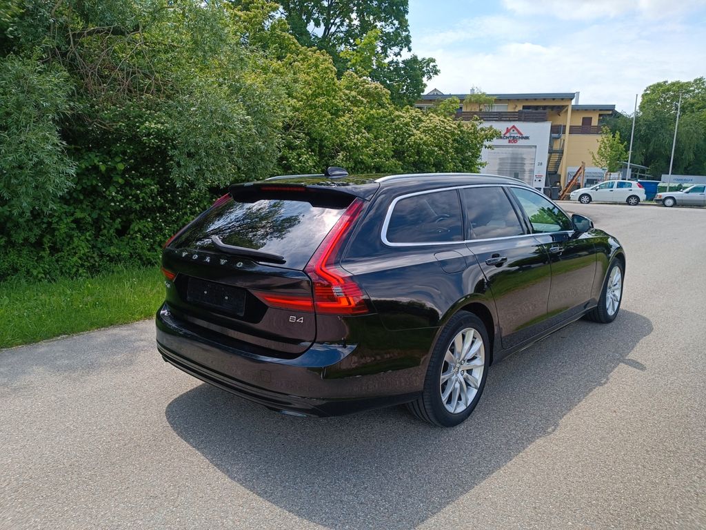 Volvo V90 2021