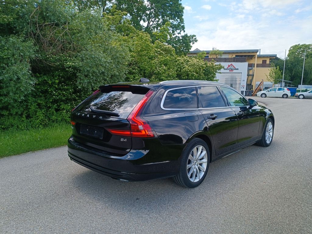 Volvo V90 2021