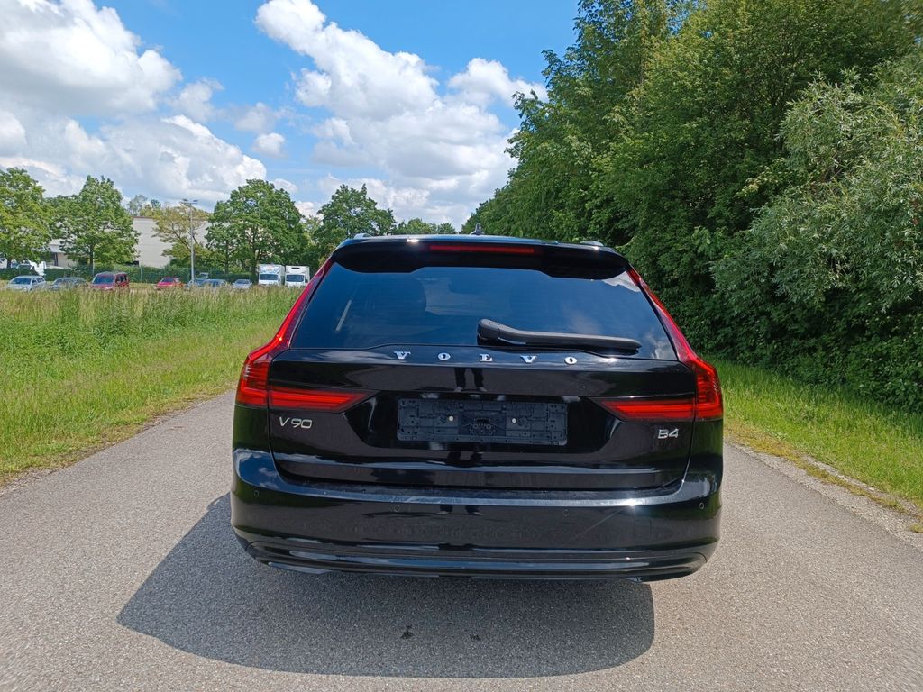 Volvo V90 2021