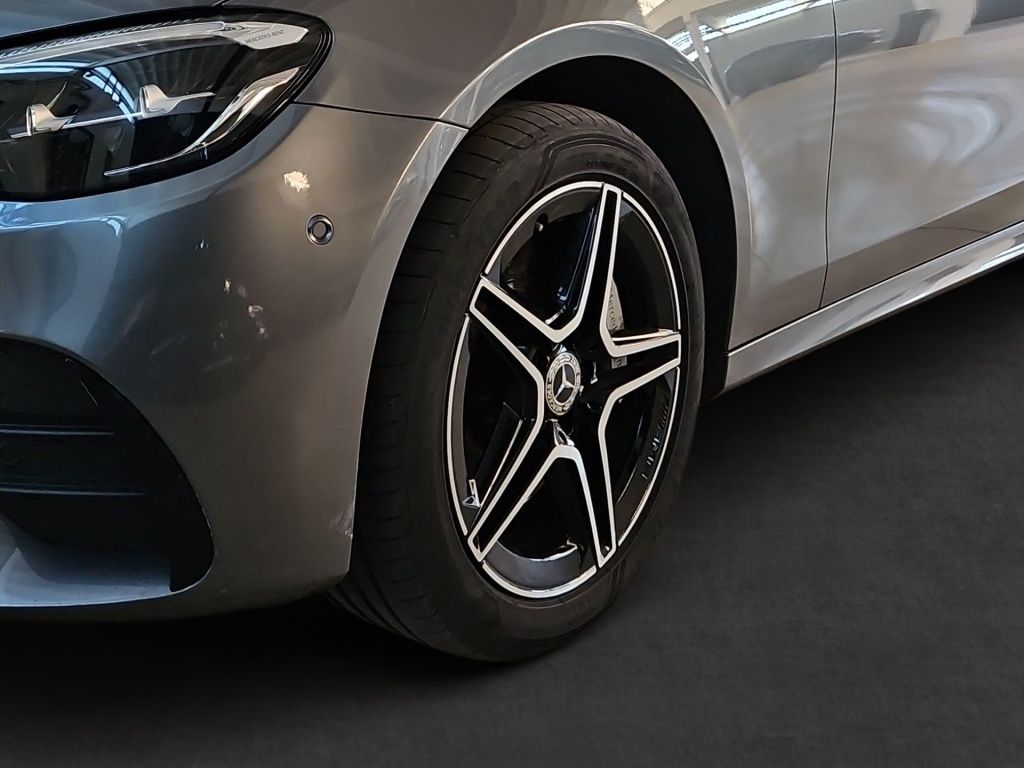 Mercedes-Benz E 300 2022