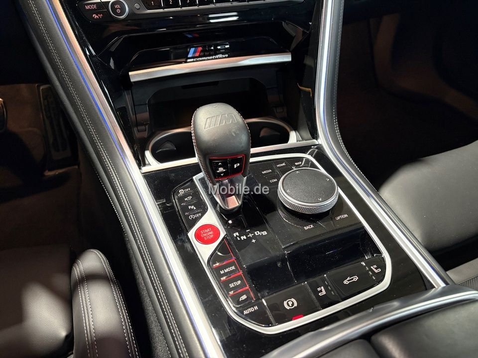 BMW M8 2025