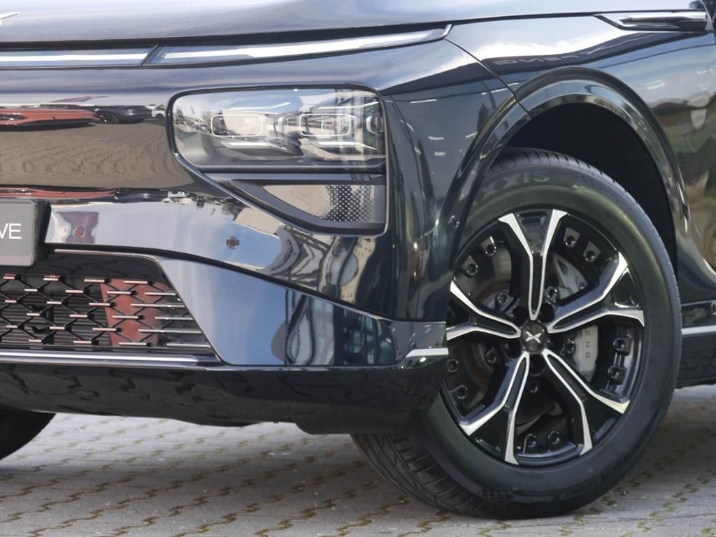 XPENG G9