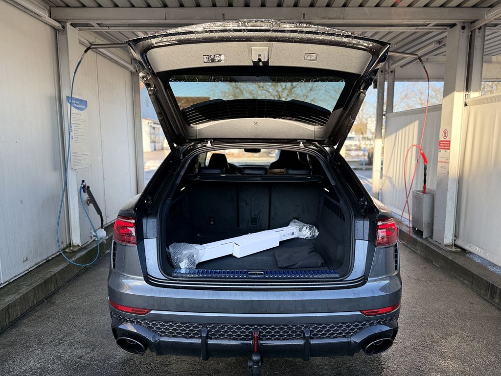 Audi RSQ8 2025