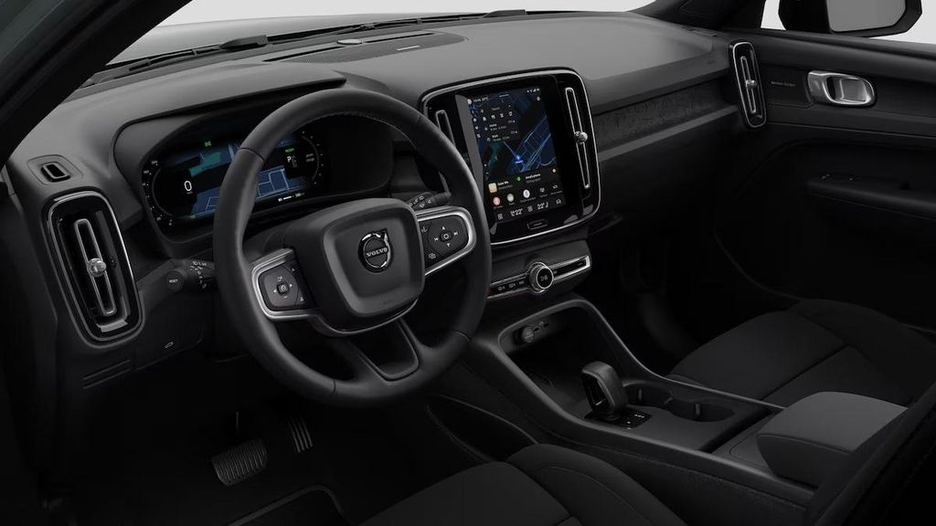 Volvo EX40 2025