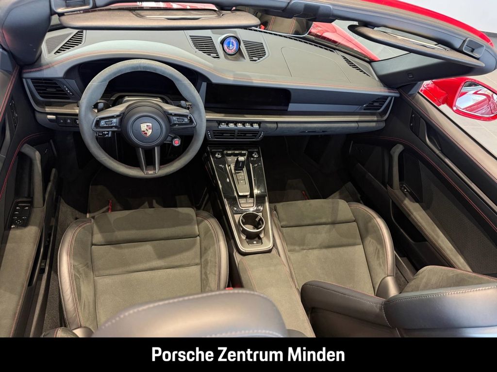 Porsche 992 2025