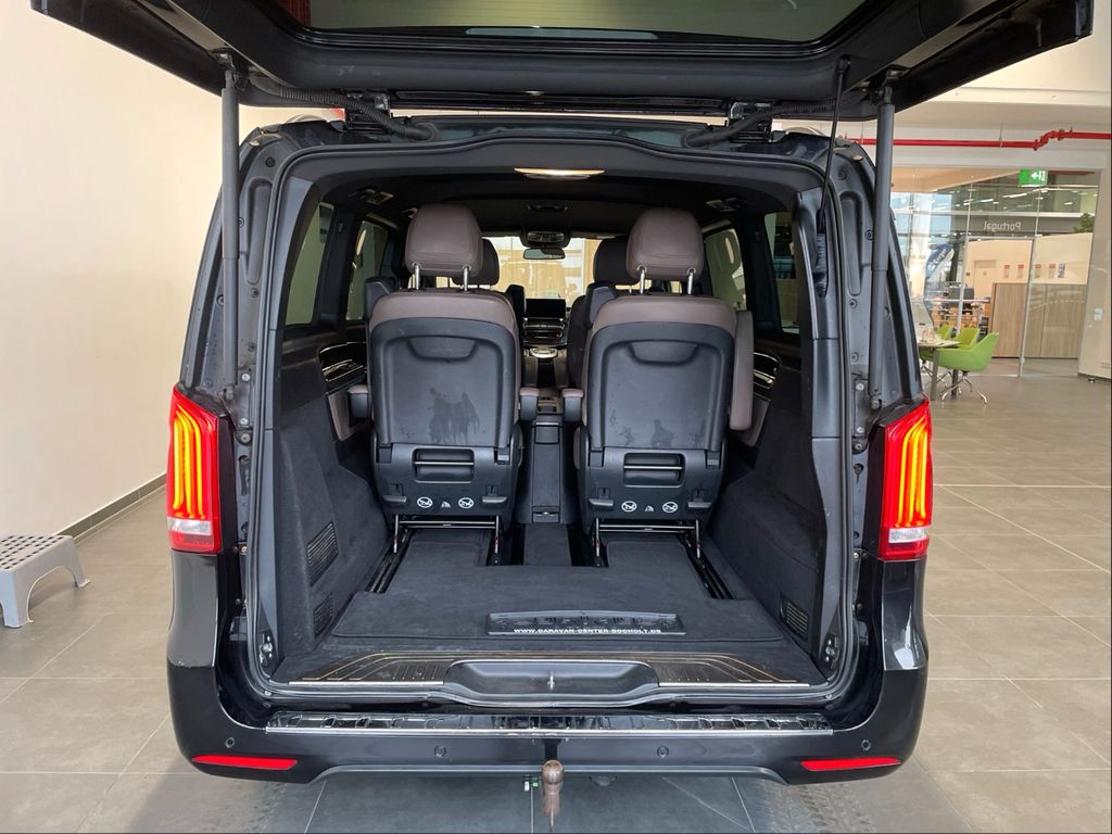 Mercedes-Benz V 300 2022