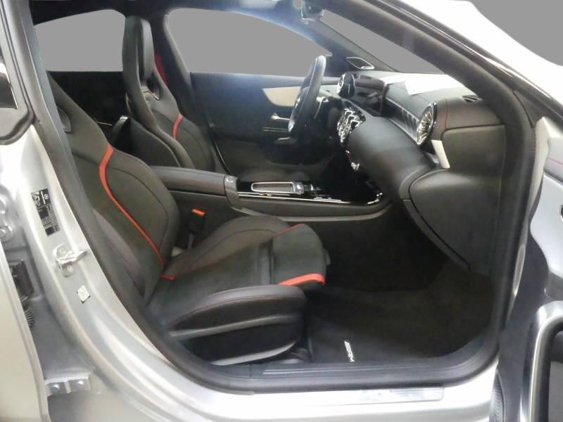 Mercedes-Benz CLA 35 AMG 2024