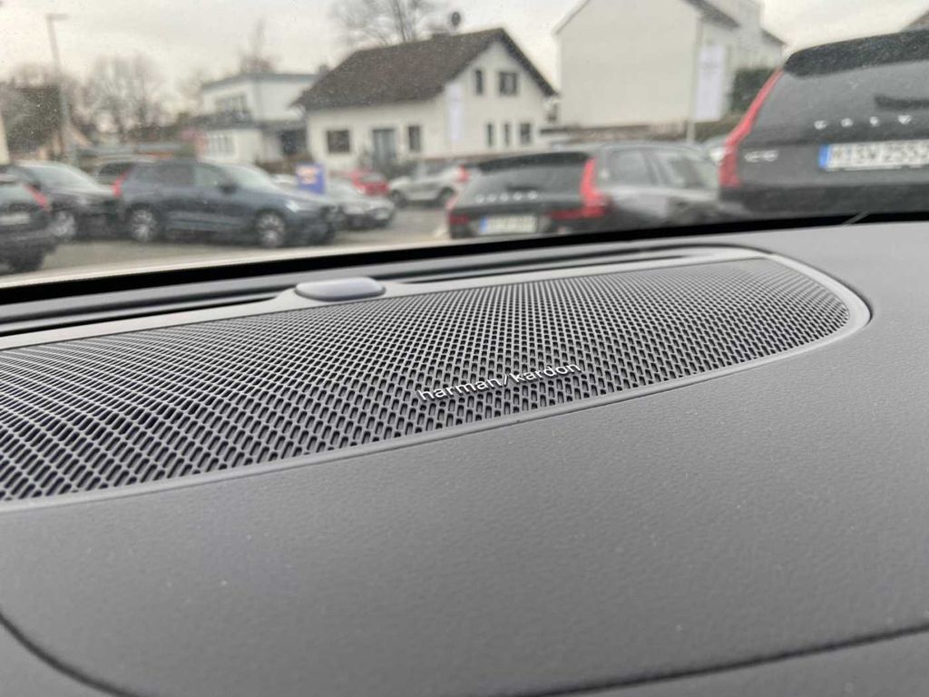 Volvo V60 Cross Country 2023