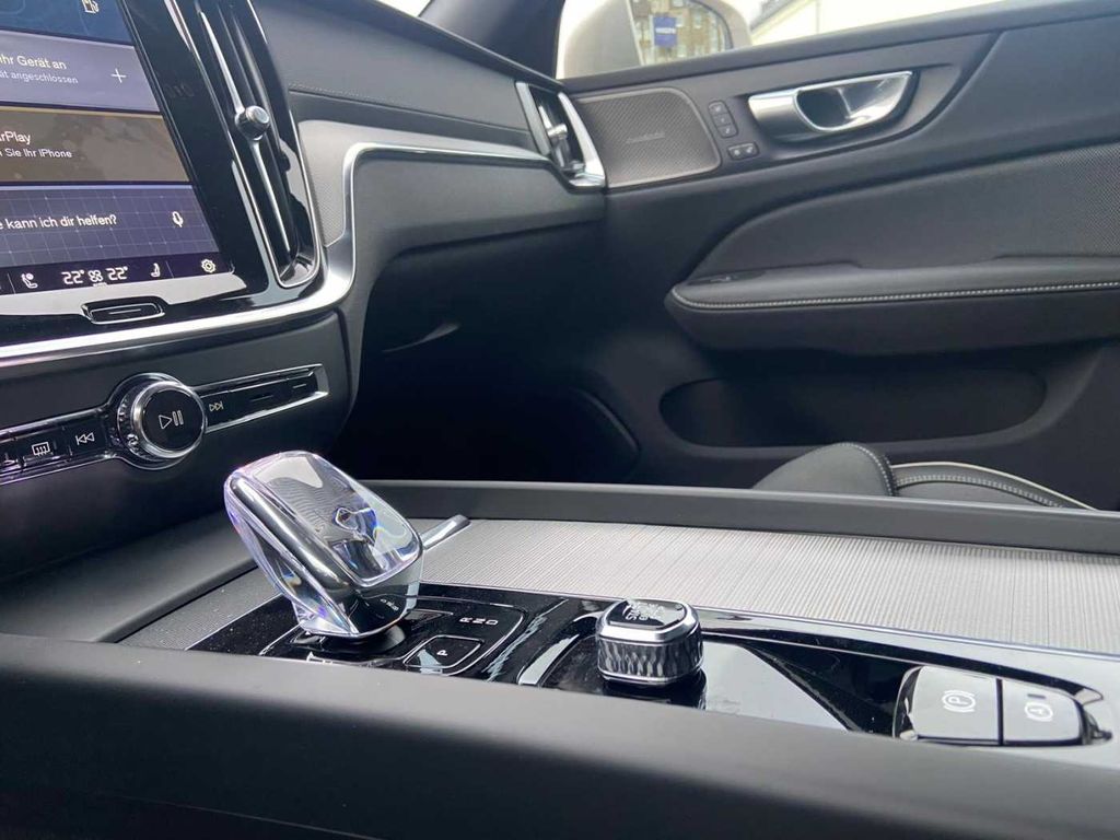 Volvo V60 Cross Country 2023