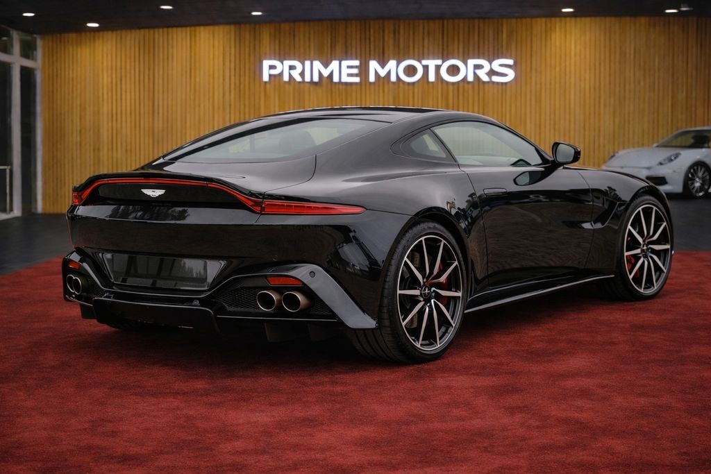 Aston Martin V8 Vantage 2019