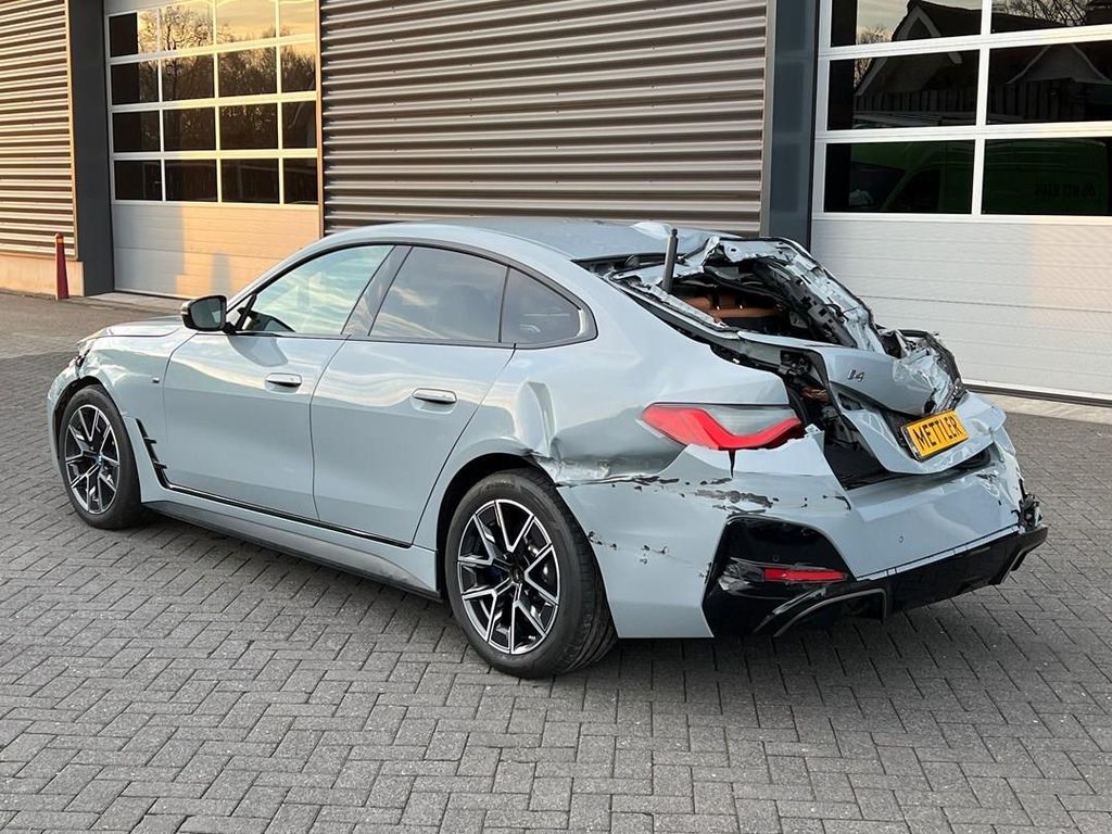 BMW i4 2023