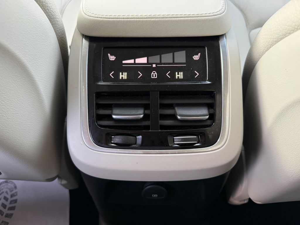 Volvo XC90 2023