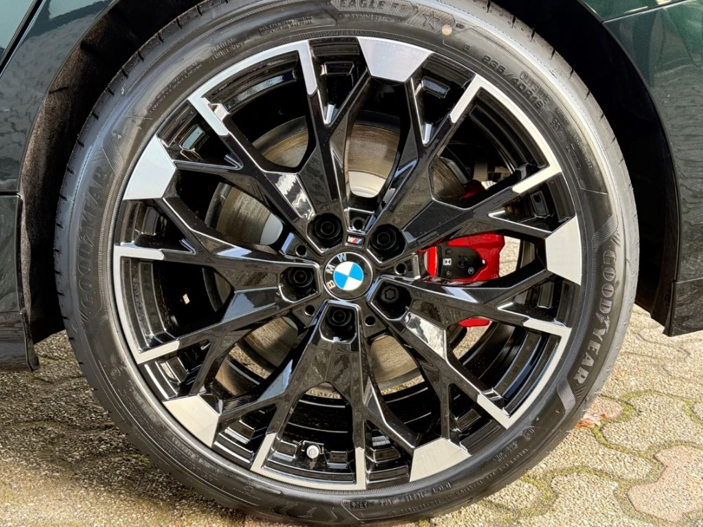 BMW M235