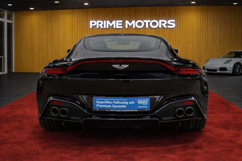 Aston Martin V8 Vantage 2019