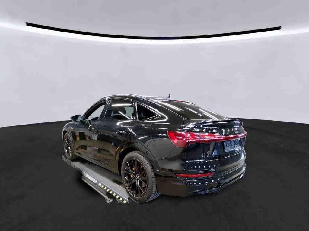 Audi e-tron 2022