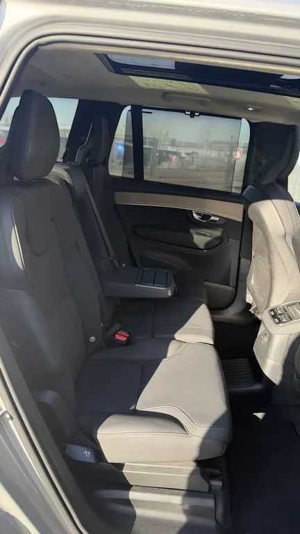Volvo XC90 2025