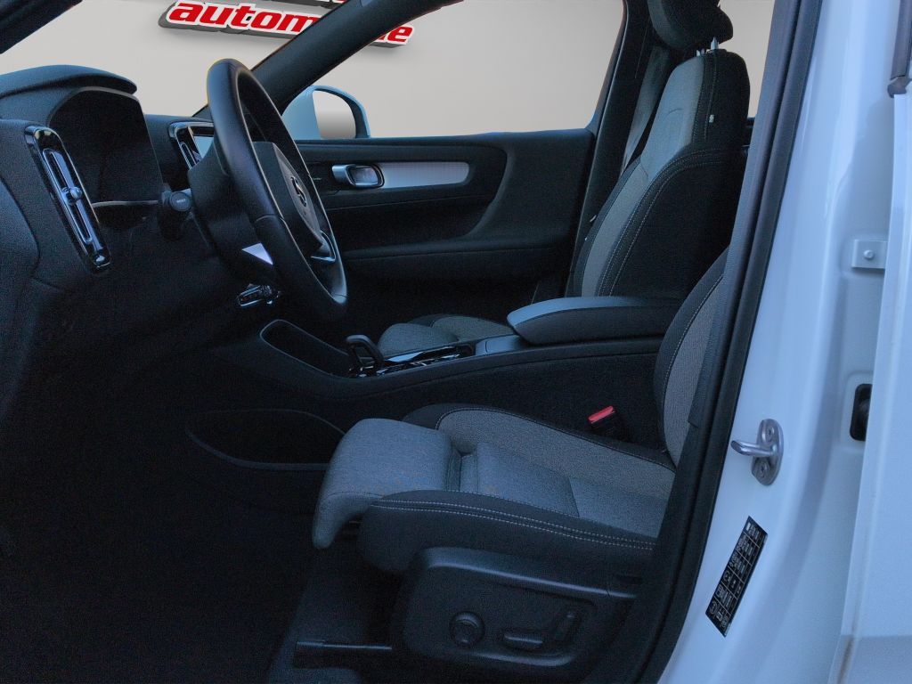 Volvo XC40 2023