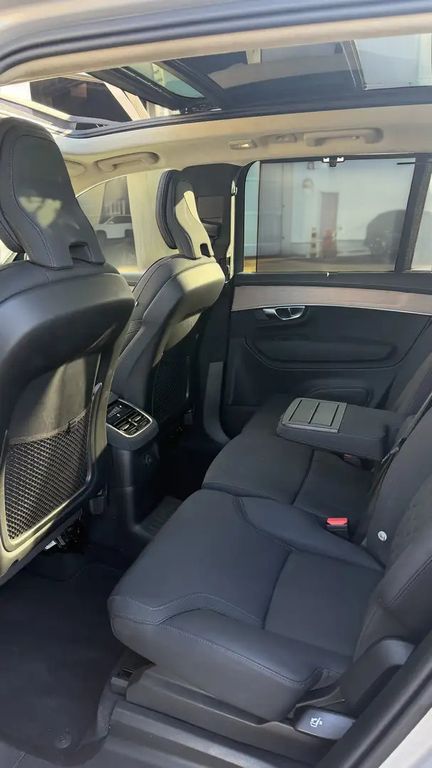 Volvo XC90 2025