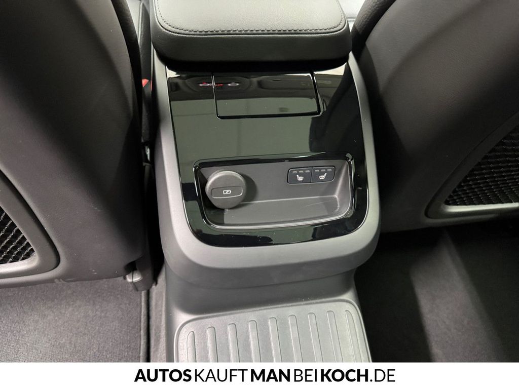 Volvo V60 2025