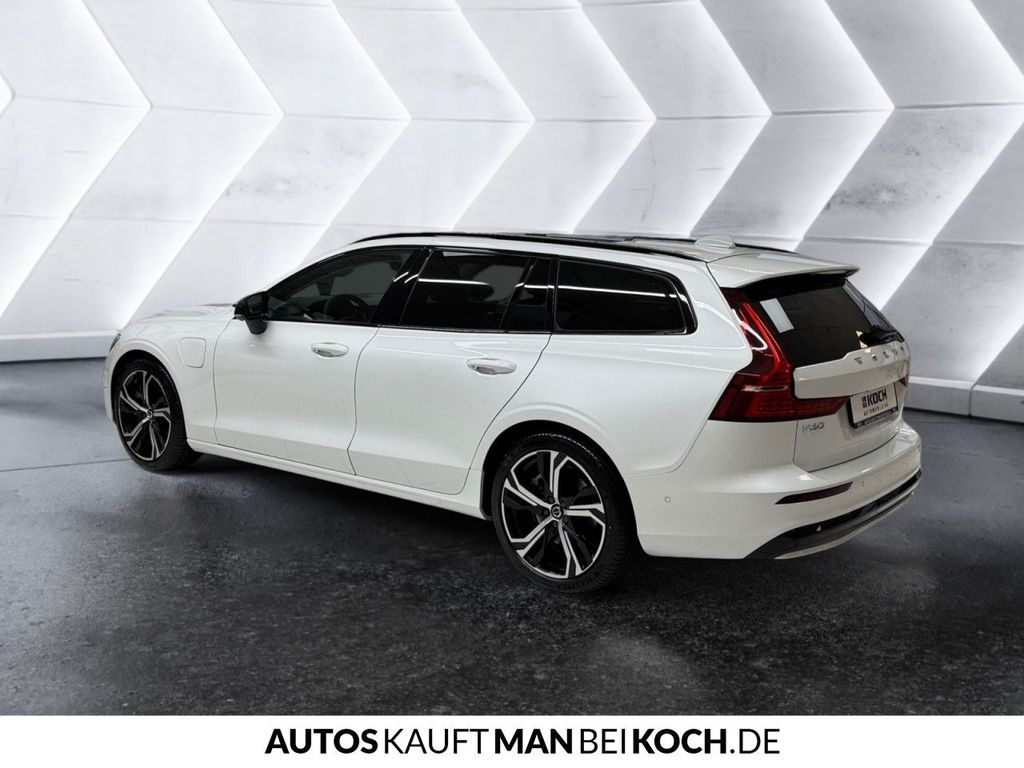 Volvo V60 2025