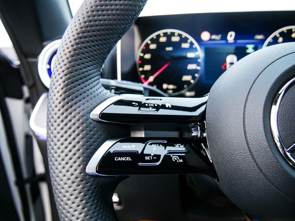 Mercedes-Benz CLE 200 2025