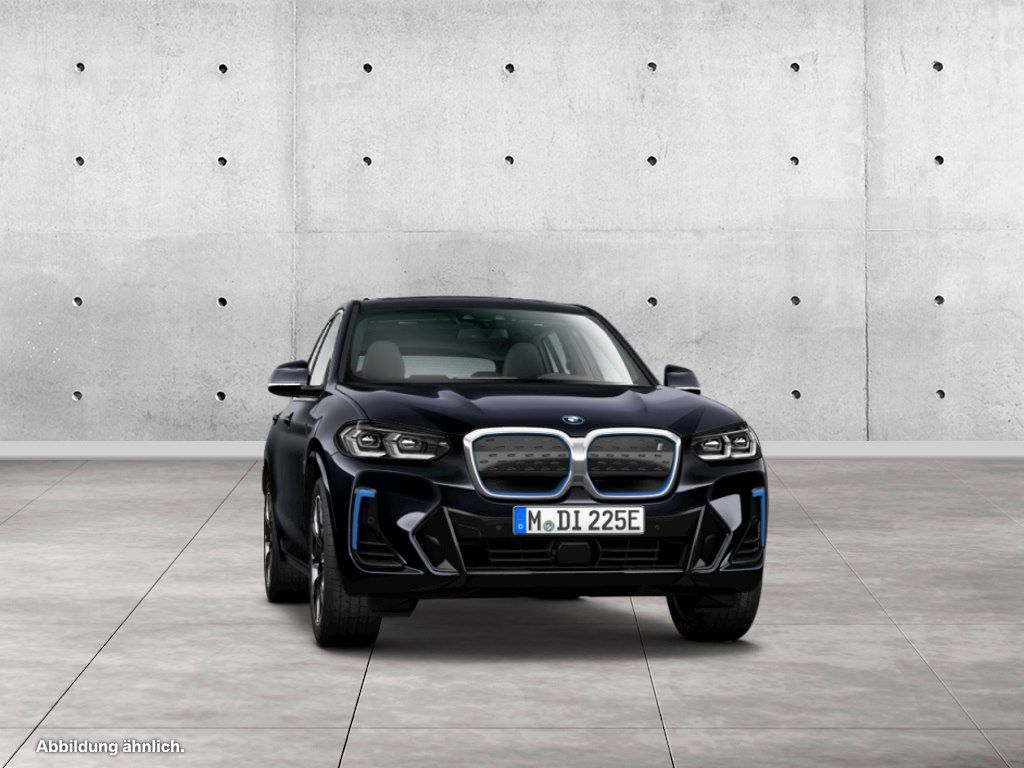 BMW iX3 2022
