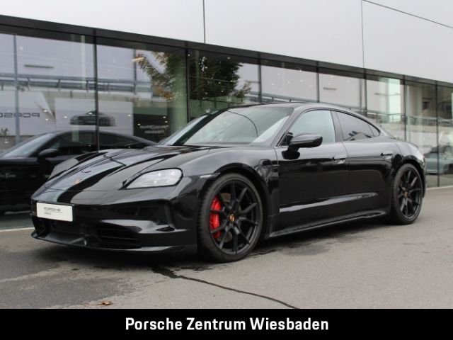 Porsche Taycan 2025